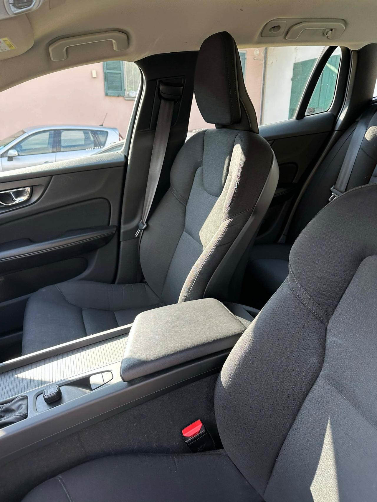 Volvo V60 D3 KMCERT GARANZ UNICOPR FULLLED