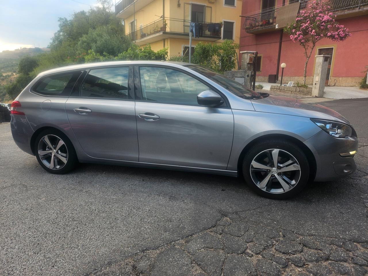 Peugeot 308 BlueHDi 100 S&S SW Business