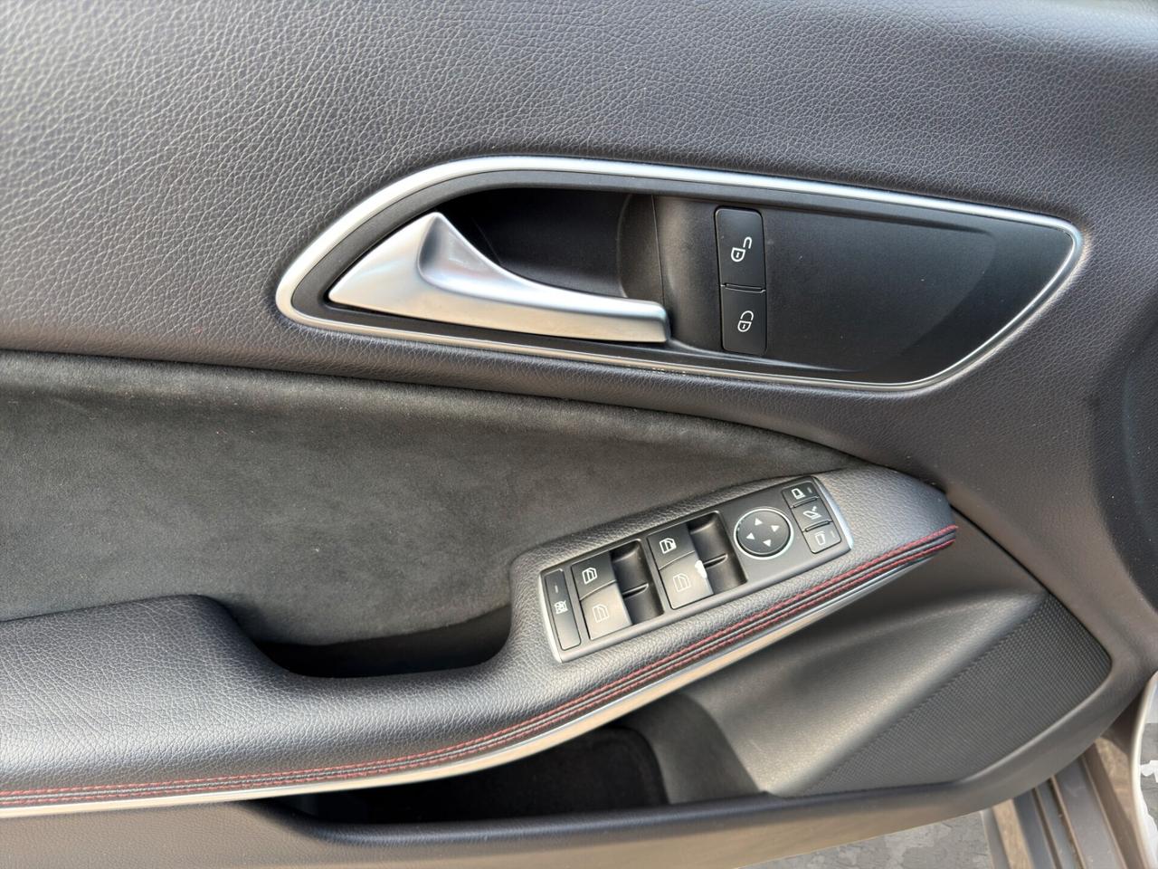Mercedes-benz CLA 220 d S.W. Auto Premium AMG - 2016