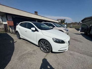 Volvo V40 2.0 d4 R-design 177cv geartronic