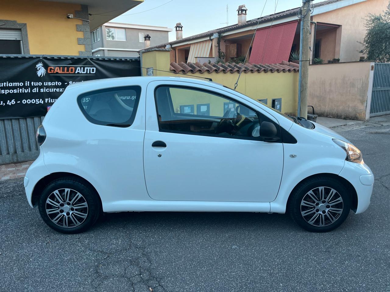 Toyota Aygo 1.0 12V VVT-i 3 porte Deep Ocean Connect