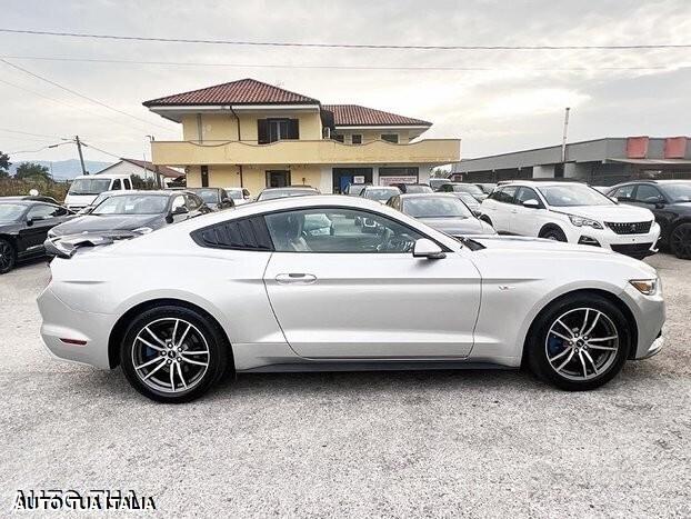 Ford mustang navi camera perfetta