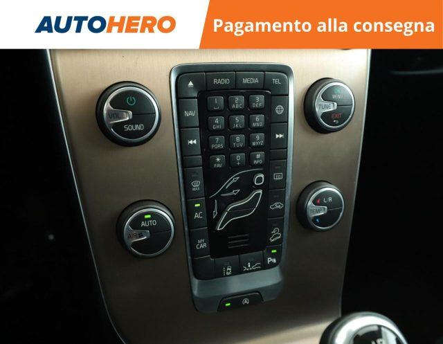 VOLVO V40 Cross Country T4 AWD Geartronic Summum