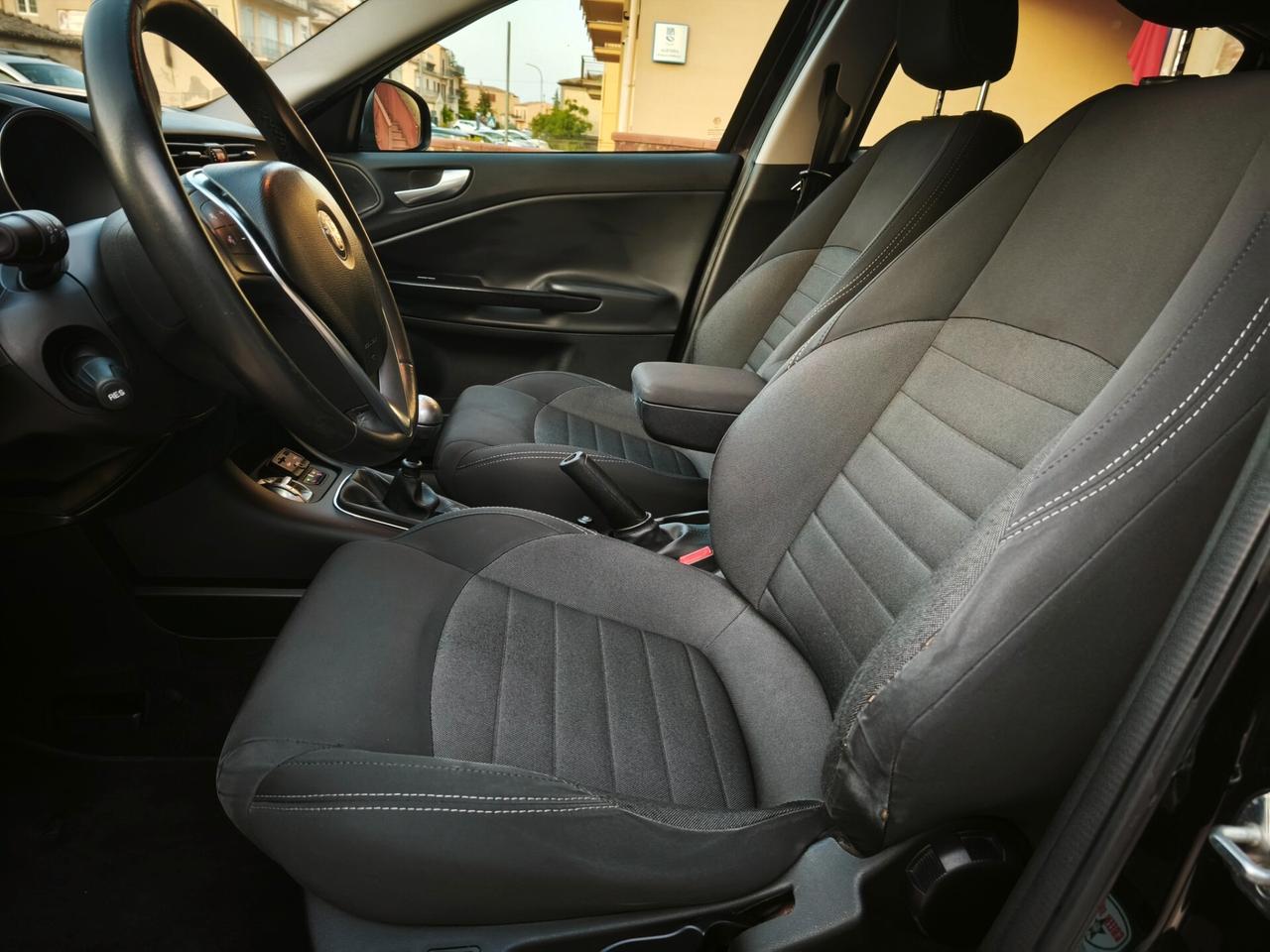 Alfa Romeo Giulietta 1.6 JTDm-2 120 CV Distinctive