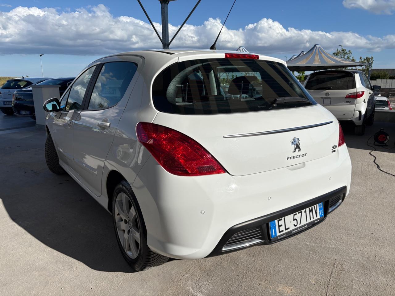 Peugeot 308 1.6 8V e-HDi 112CV Stop&Start 5p. Business