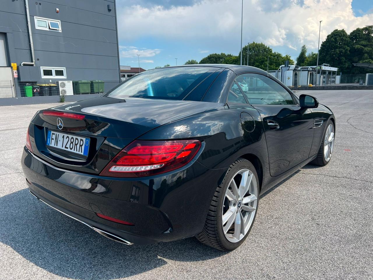 Mercedes-benz SLC 300 AMG line