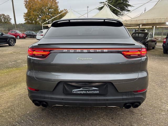 Porsche Cayenne Coupé 3.0 V6 E-Hybrid Platinum Edition 340CV