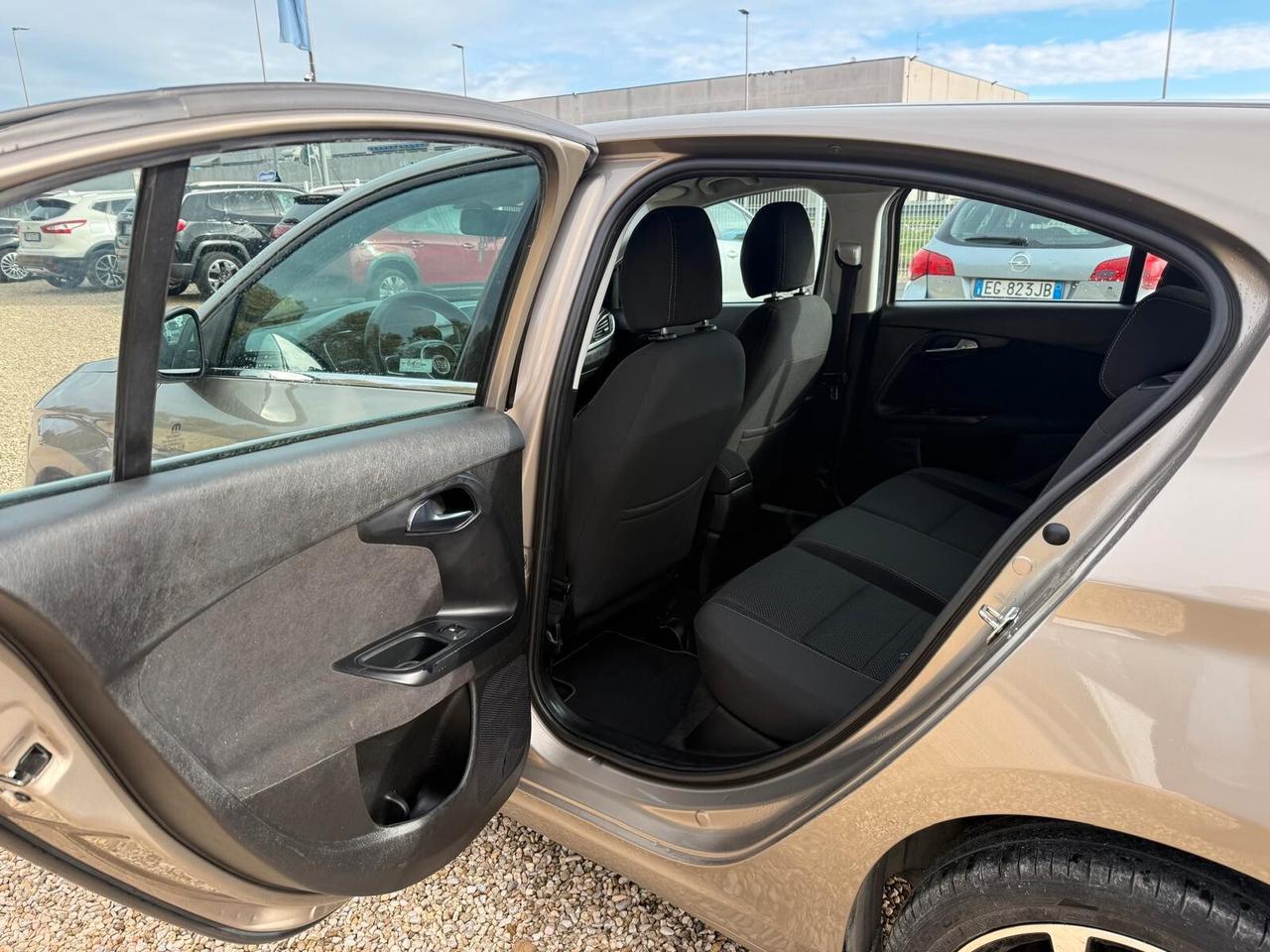 Fiat Tipo 1.6 Mjt S&S 5 porte S-Design