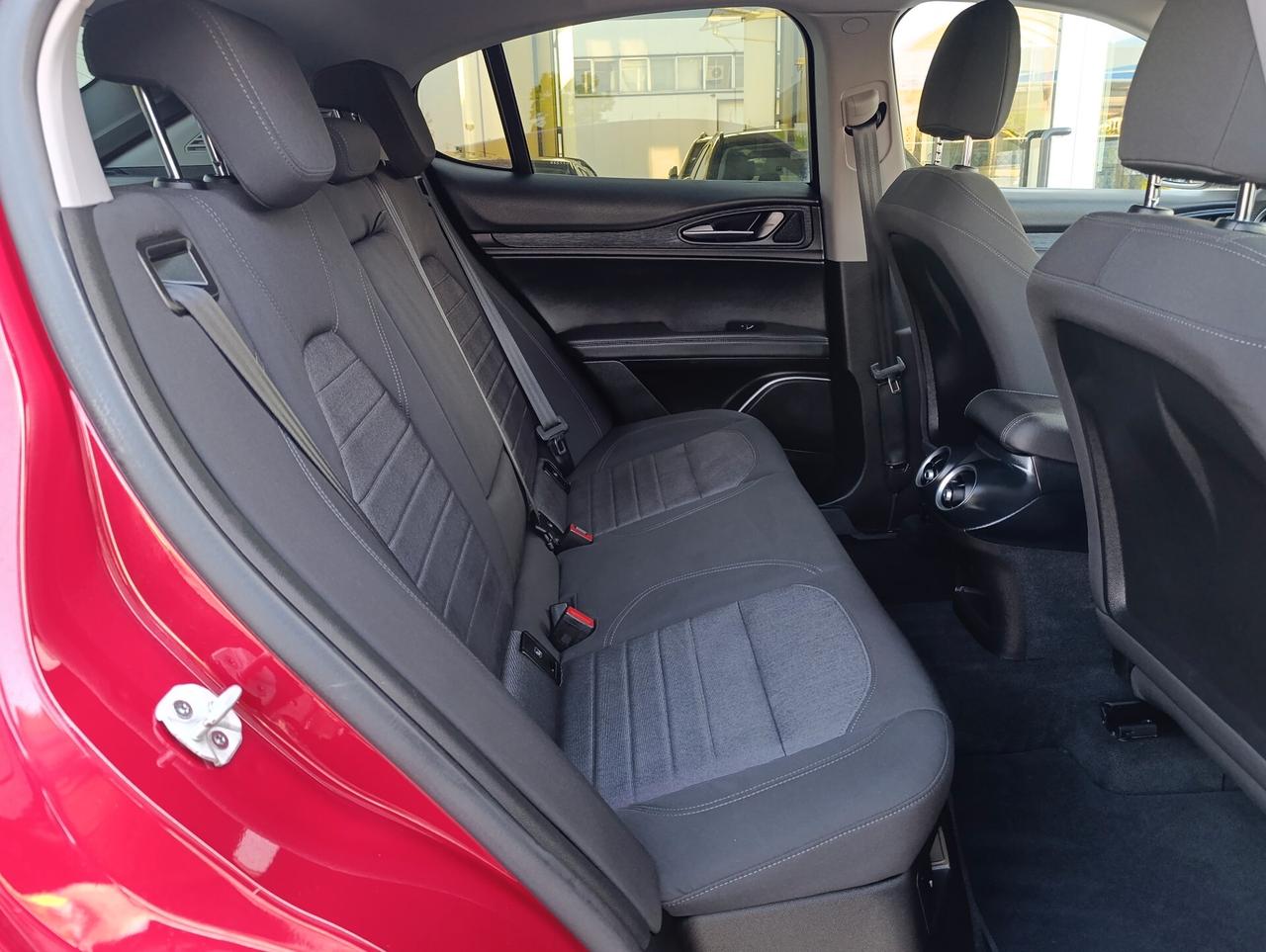 Alfa Romeo Stelvio 2.2 Turbodiesel 160 CV AT8 RWD Business