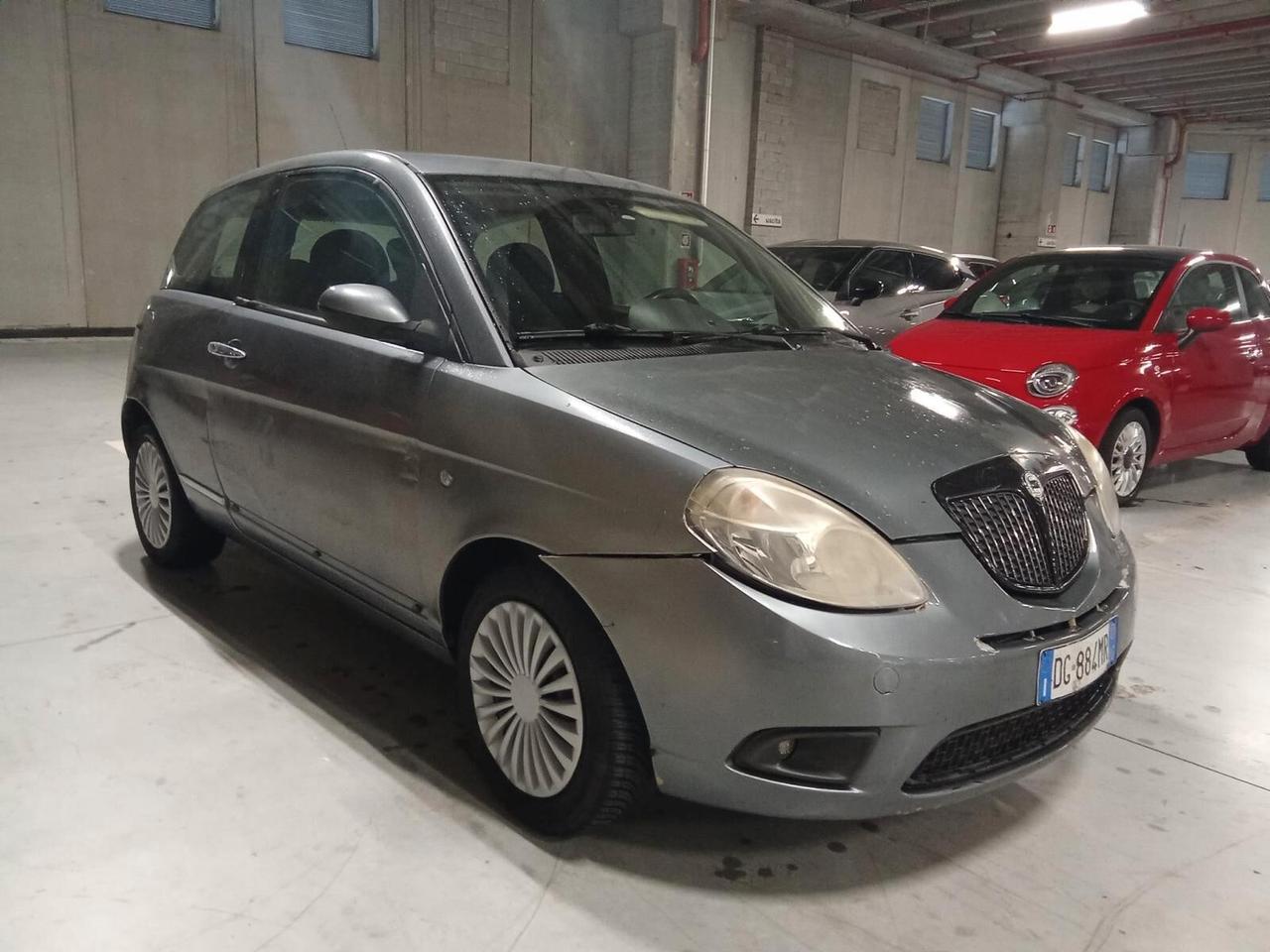 Lancia Ypsilon 1.2 Argento