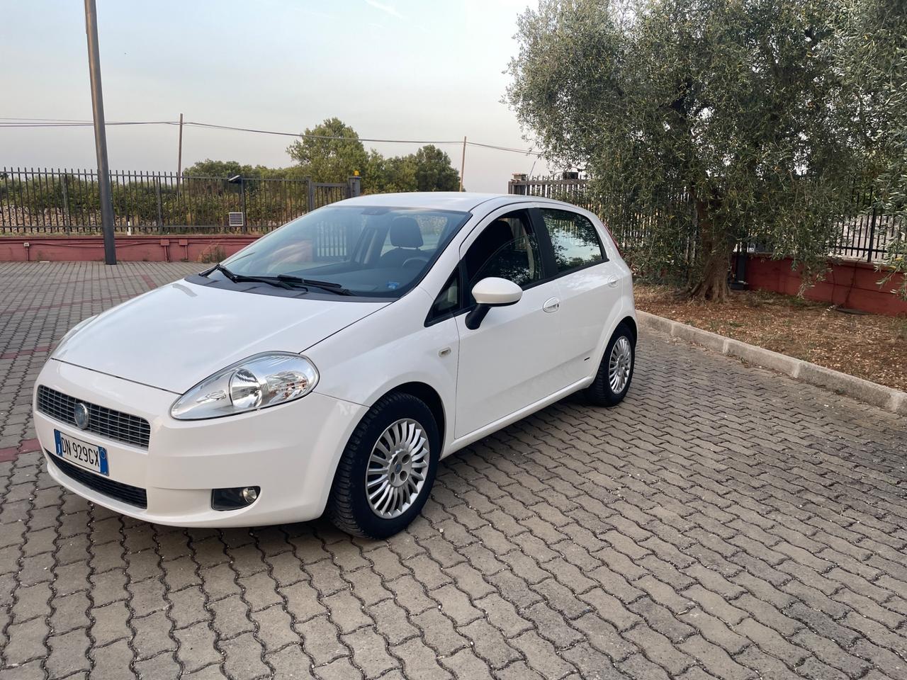Fiat Grande Punto 1.2 5 porte Dynamic---IMPIANTO GPL REVISIONATO 10/2022---KM CERTIFICATI--