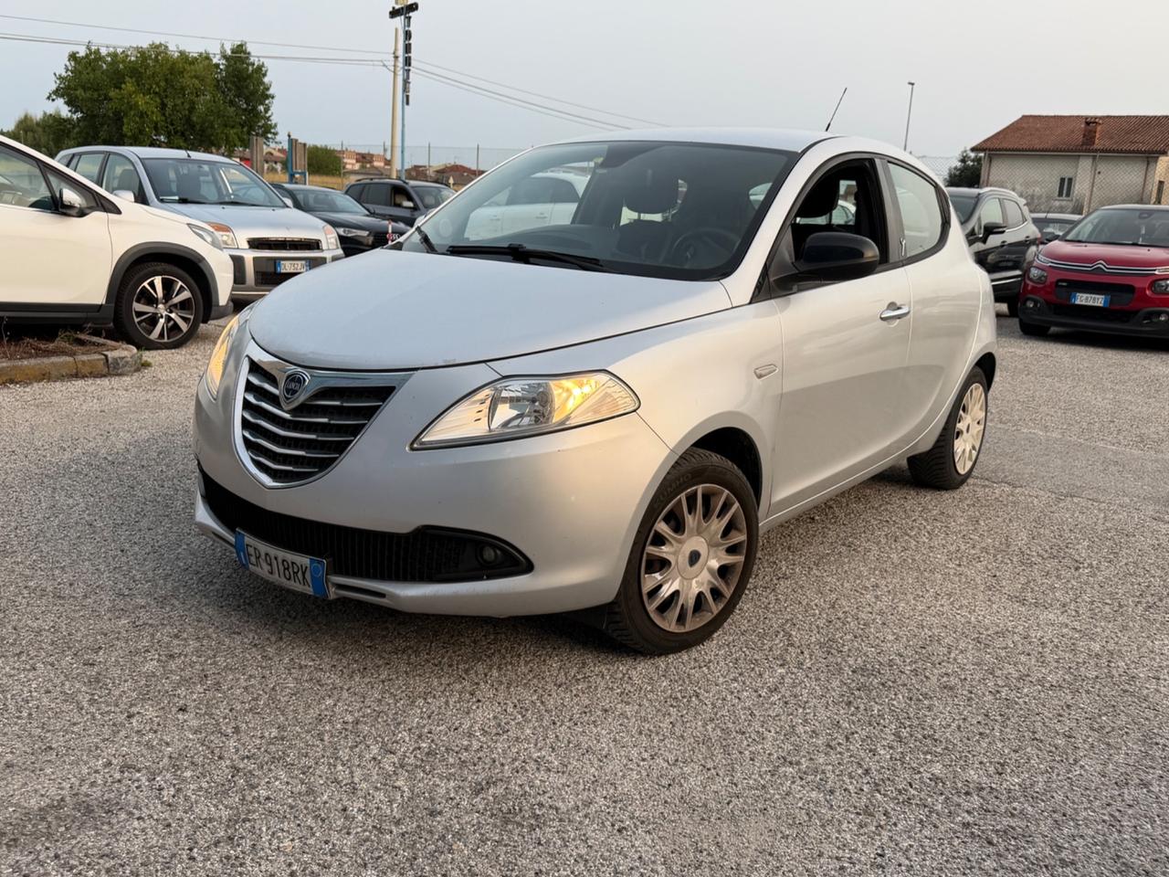Lancia Ypsilon 1.2 69 CV 5 porte S&S Platinum