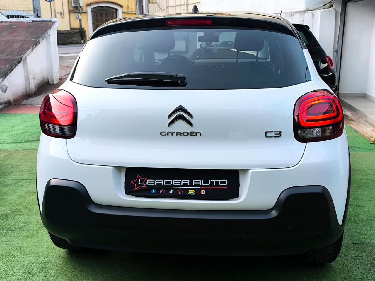 Citroen C3 1.2 Automatica PureTech 110 cv Shine