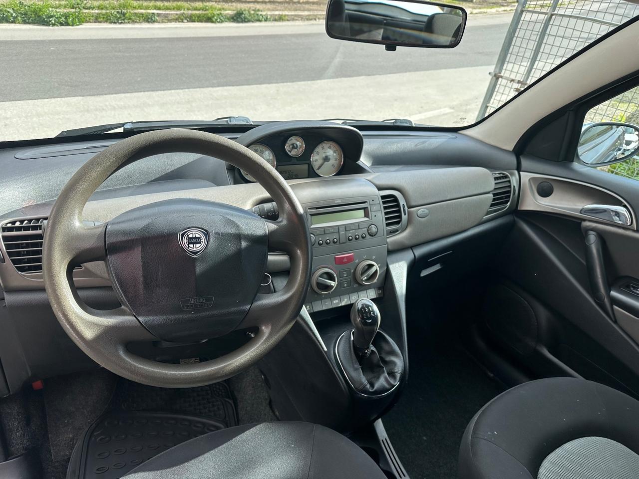Lancia Ypsilon 1.3 Multijet 69 Cavalli diesel