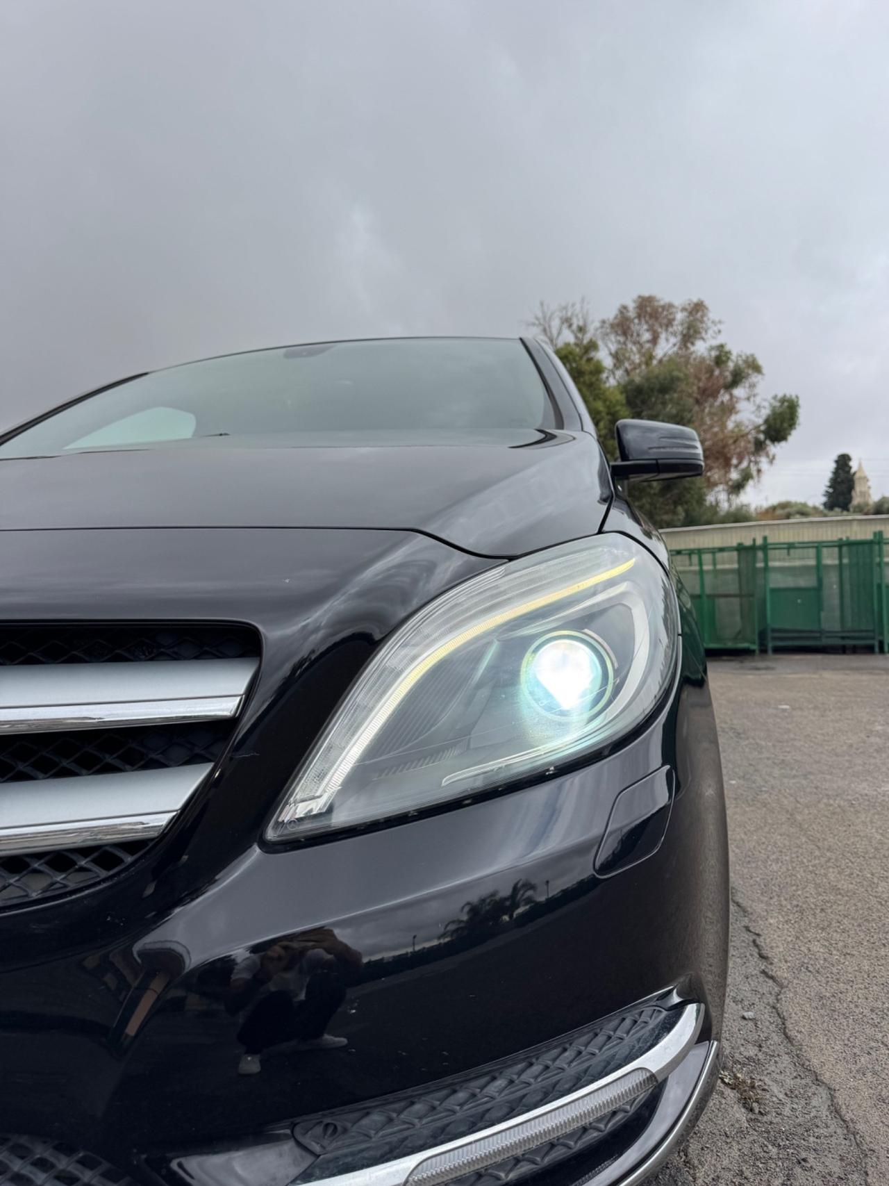 Mercedes Classe B CAMBIO AUTOMATICO/PELLE/FARI XENO