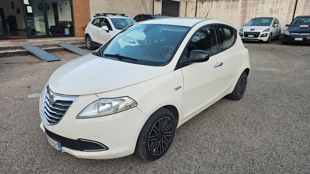 Lancia Ypsilon 1.2 69 CV 5 porte GPL Ecochic Gold