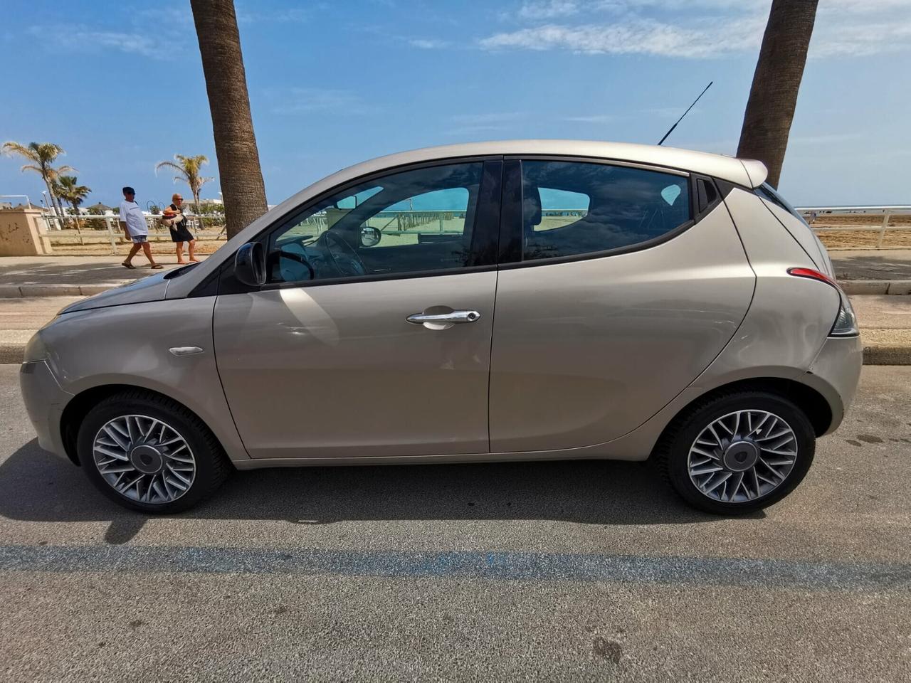 Lancia Ypsilon 1.3 MJT 75 CV Platinum 2011