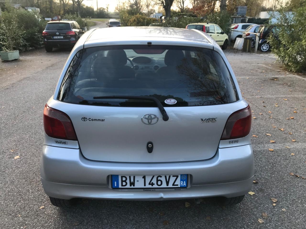 Toyota Yaris 1.3i 16V cat 5 porte Luna