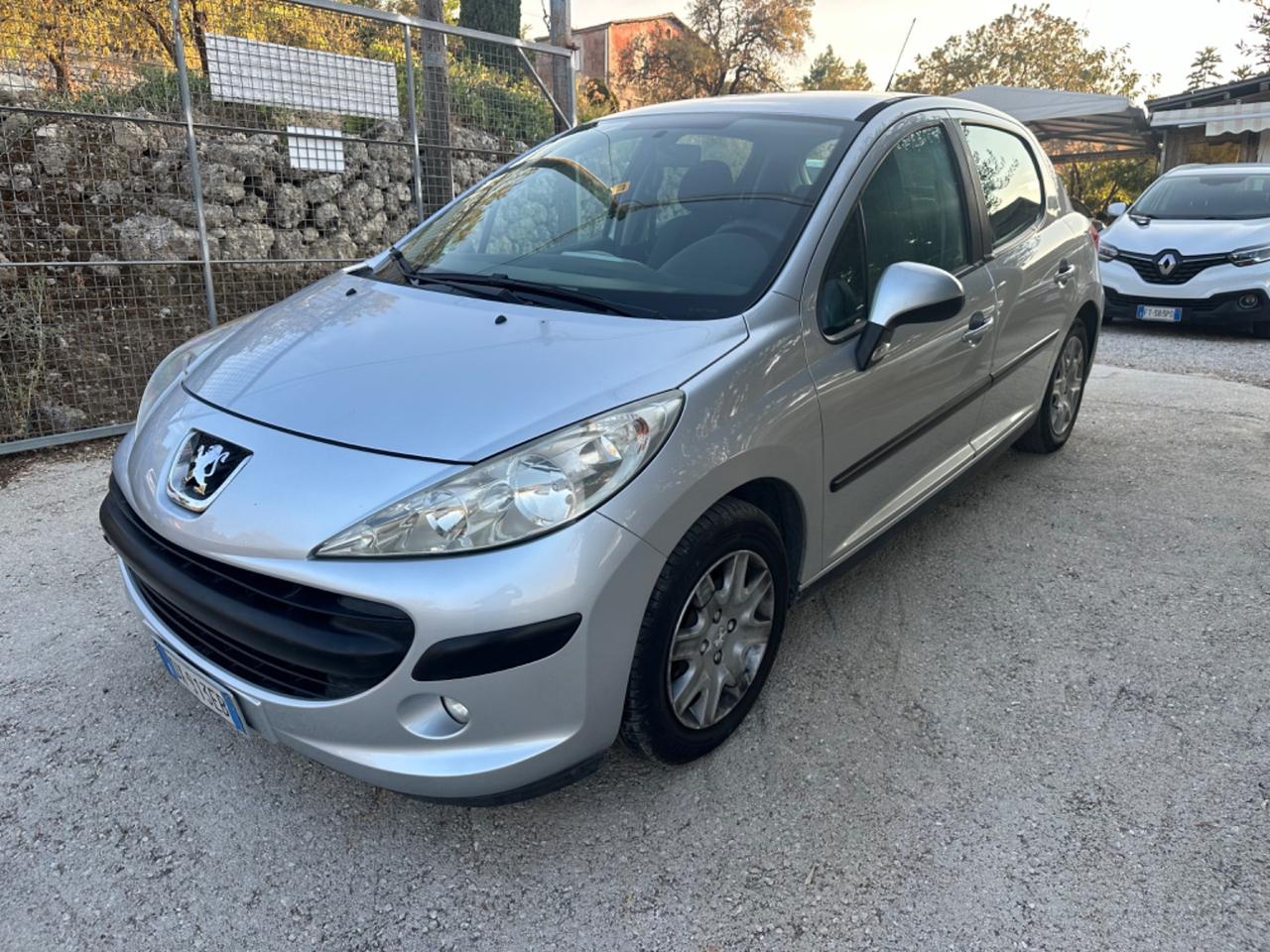 Peugeot 207 1.4 HDi 70CV 5p. X Line