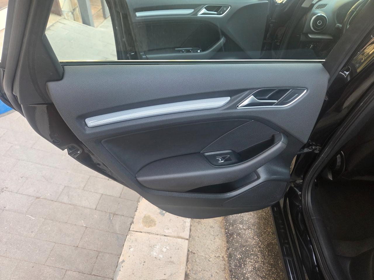 AUDI A3 ANNO 2016 PELLE SENS 1.6 TDI 110 CV KM CERTIFIC