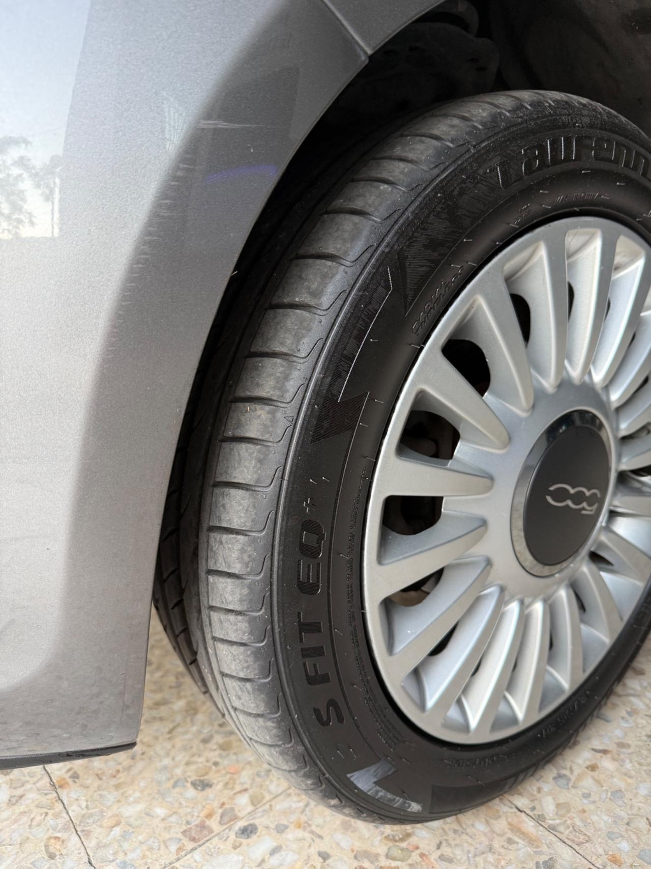 Fiat 500 1.2 Lounge Neopatentati 2010