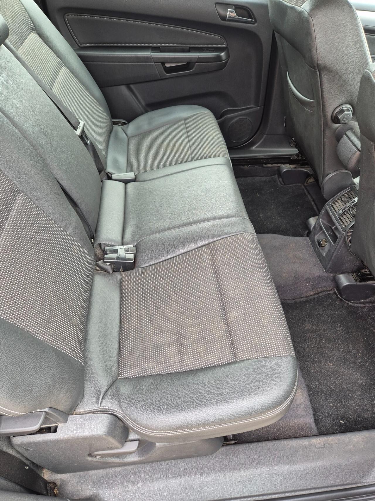 Opel Zafira 1.6 16V ecoM 7 posti