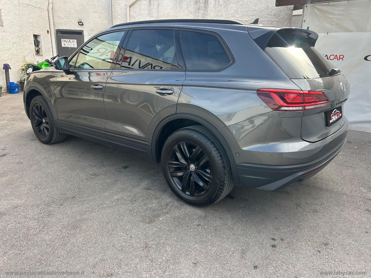 VOLKSWAGEN Touareg 3.0 TDI Advanced