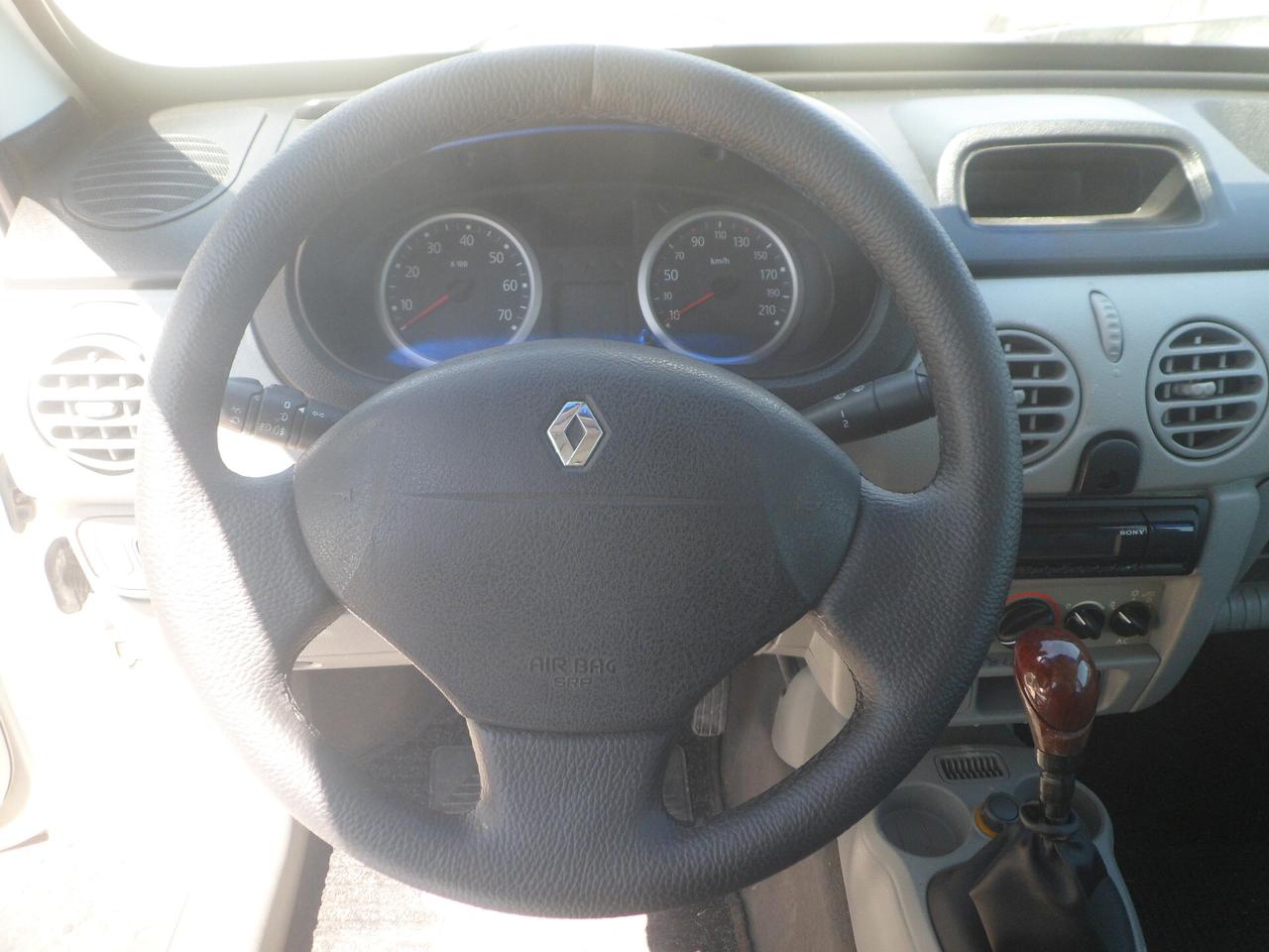Renault Kangoo 5 posti autovettura