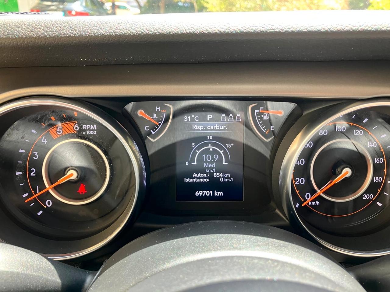 Jeep Wrangler Unlimited 2.2 Mjt II Sahara uff ITA cert