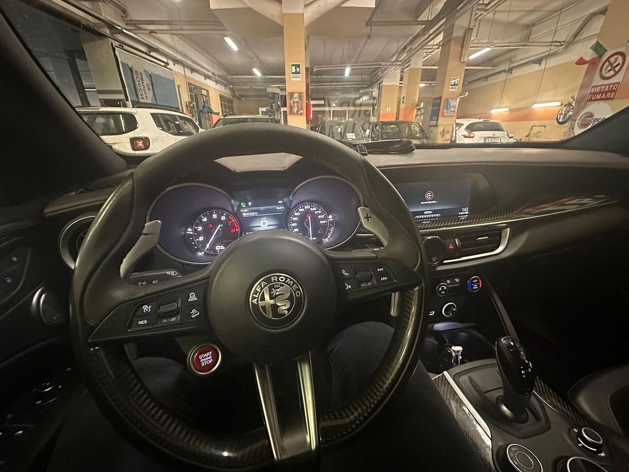 Alfa Romeo Stelvio 2.9 Bi-Turbo V6 510 CV AT8 Quadrifoglio