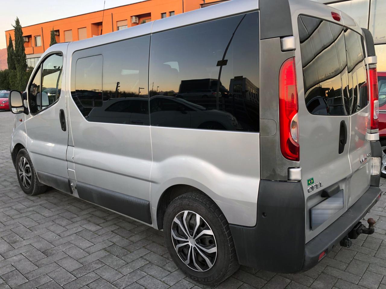 Opel Vivaro 27 2.0 CDTI 120CV PC-TN Combi 9 posti