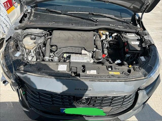 Peugeot 208 PureTech 100 Stop&Start 5 porte Allure incidentata