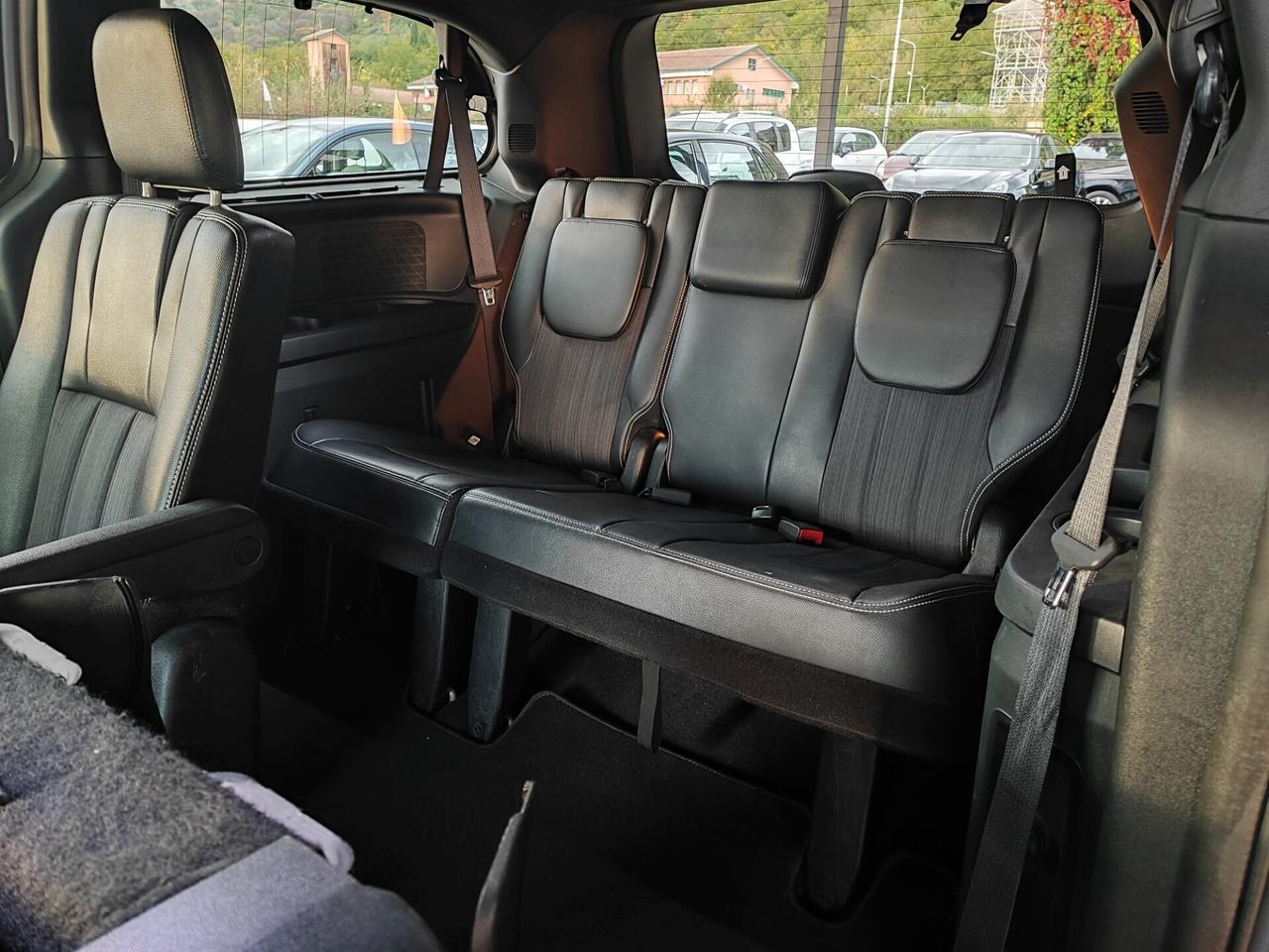 Lancia Voyager 2.8 Turbodiesel Platinum 177 CV