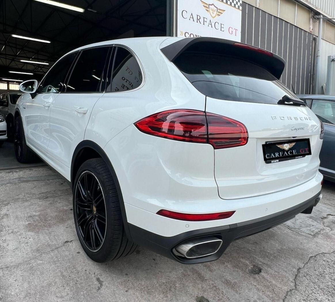 Porsche Cayenne 3.0 Diesel 236CV - 2017