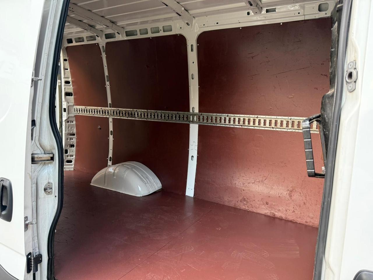 IVECO DAILY 35S14 LH2 PASSO 3520 UNICO PROPRIETARIO