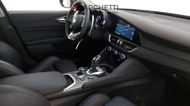 Alfa Romeo Giulia VELOCE 2.2 TURBO DS 190CV AT8 E6D-TEMP