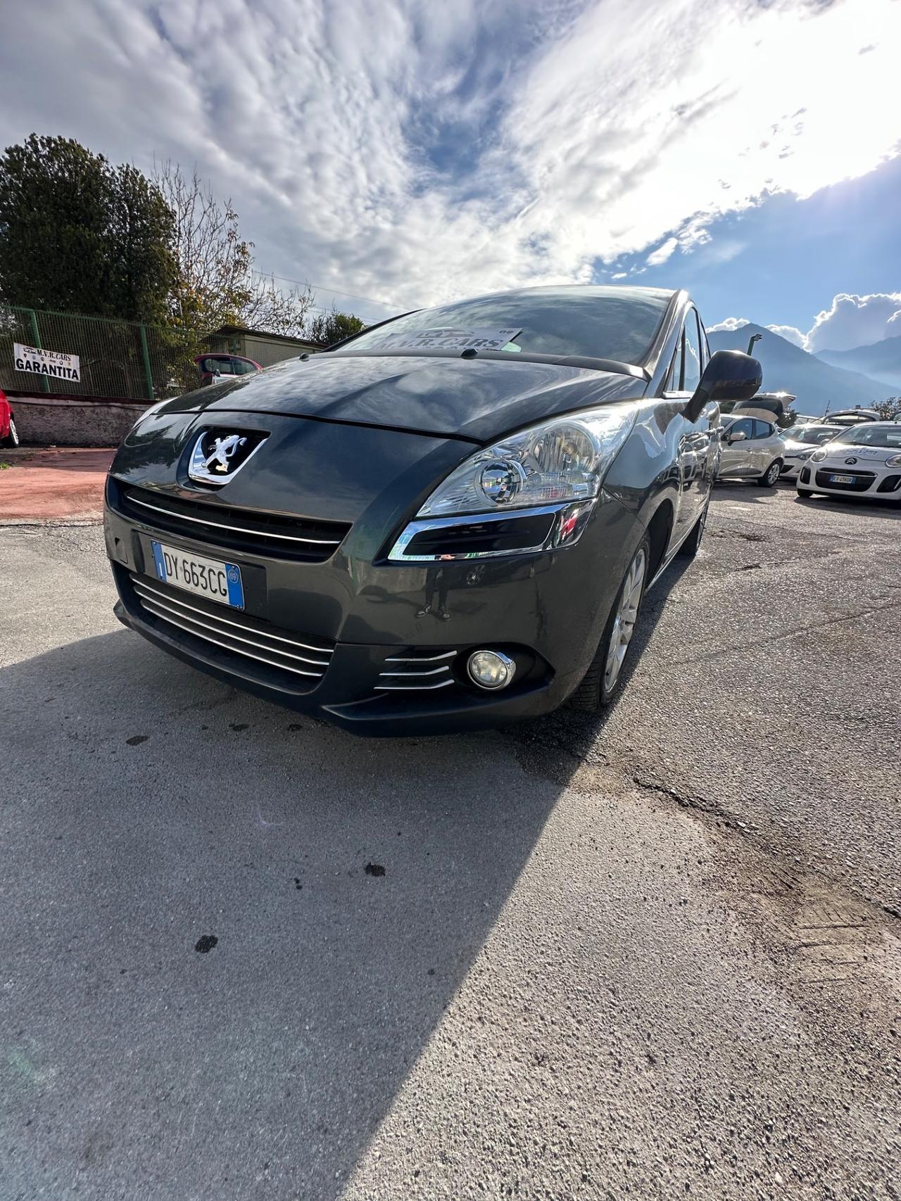 Peugeot 5008 2.0 HDi 150CV Féline