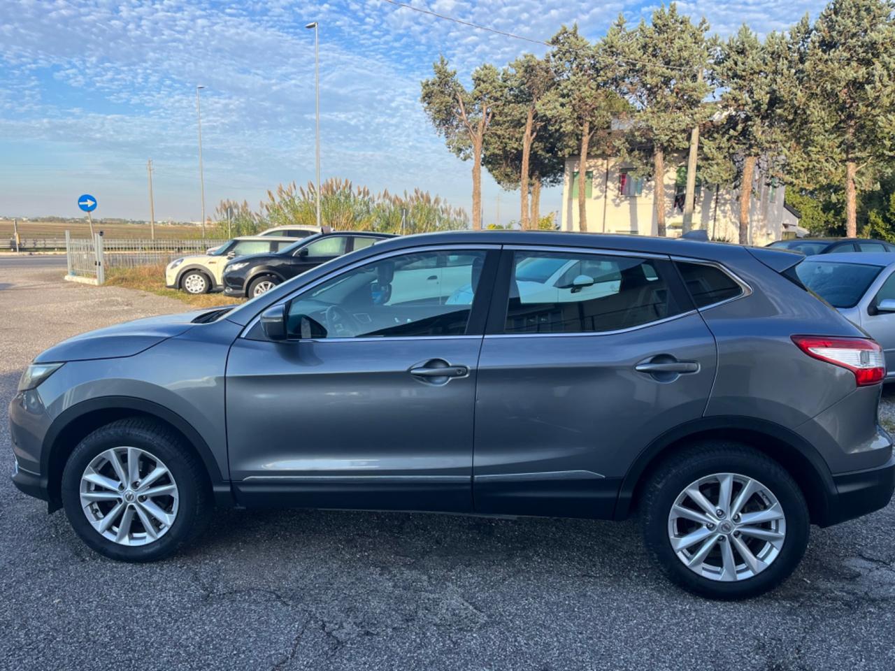 Nissan Qashqai 1.5 dCi Acenta Premium km 100.000 garanzia