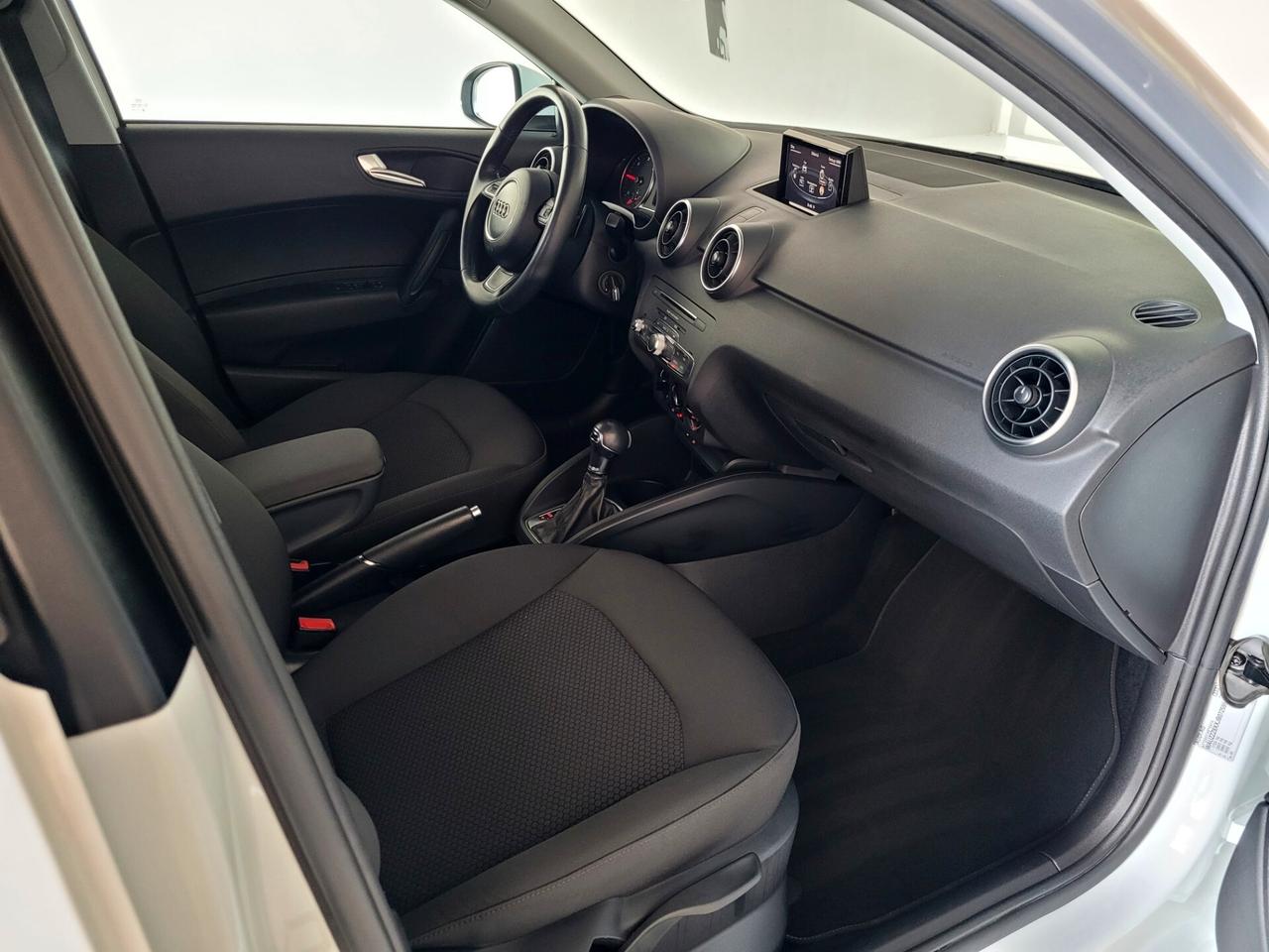 Audi A1 SPB SPORTBACK 1.6 TDI S TRONIC BLUETOOTH LED