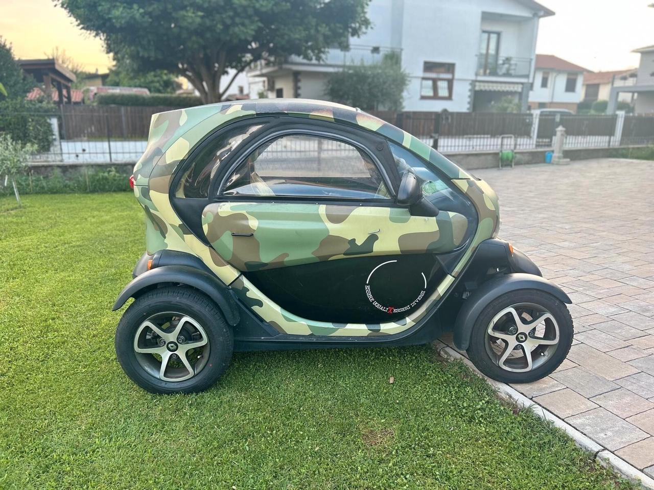 Renault Twizy 80