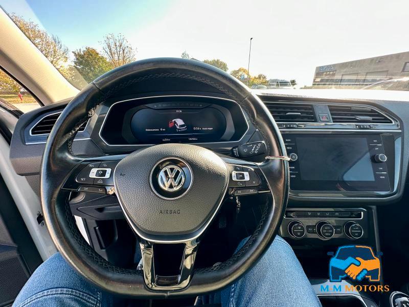 VOLKSWAGEN Tiguan 1.6 TDI SCR Sport BlueMotion Technology