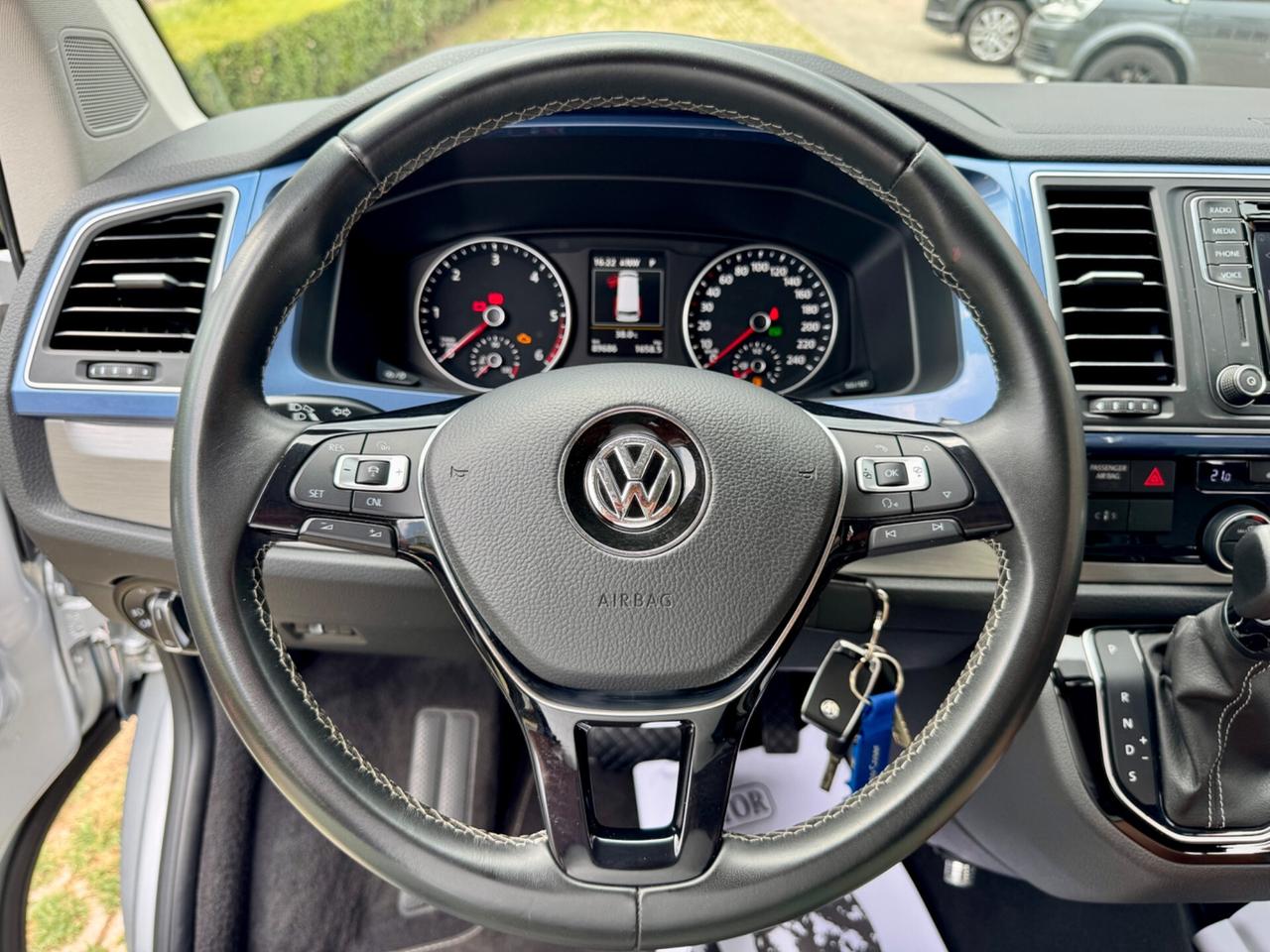 Volkswagen Multivan T6 BULLI SIX - WEBASTO FULL