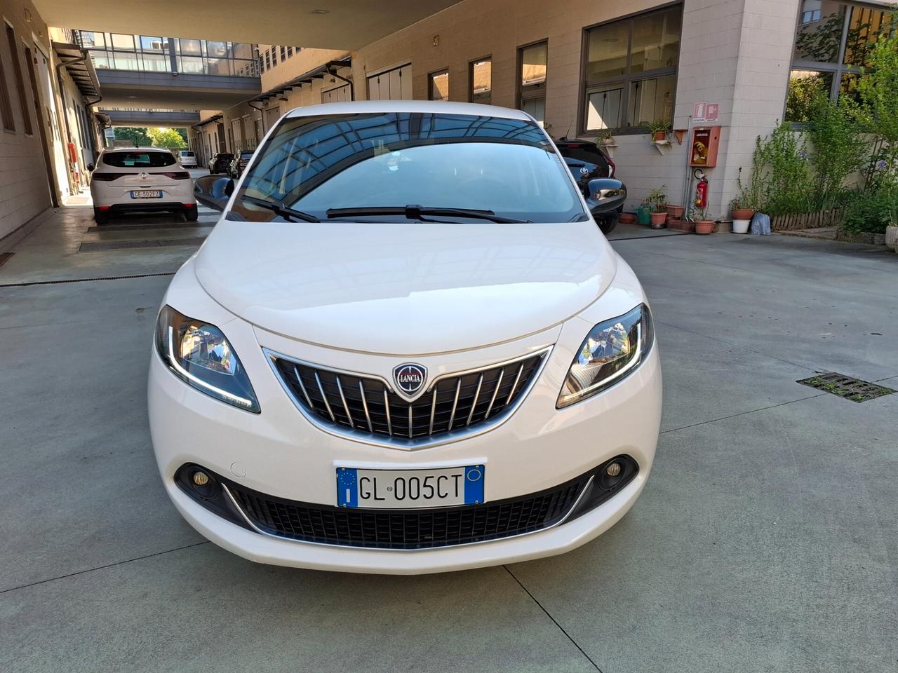 Lancia Ypsilon 1.0 FireFly 5 porte S&S Hybryd Gold