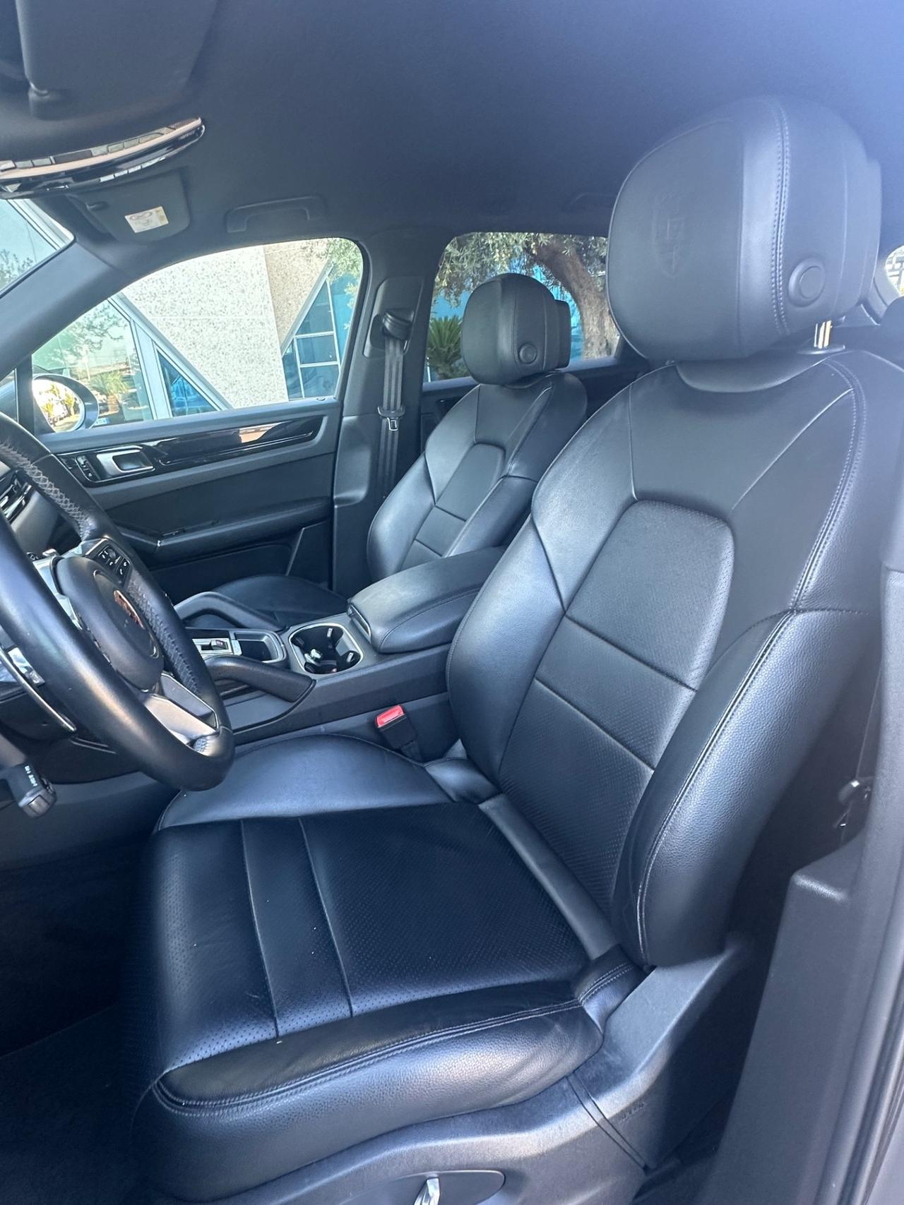 Porsche Cayenne 3.0 Anticipo €15.000 pagamento personalizzato