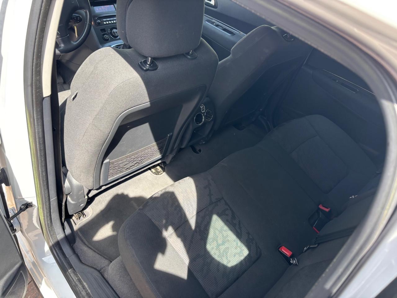 Peugeot 3008 1.6 HDi 114CV Business