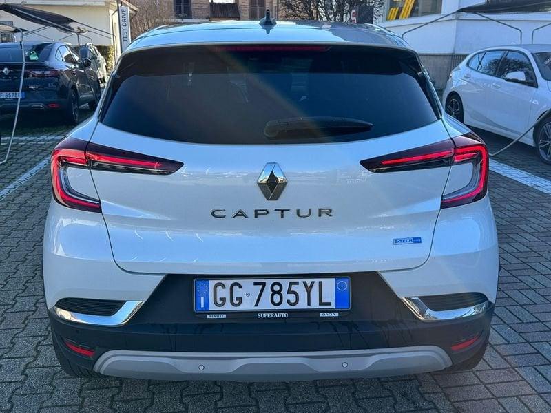 Renault Captur 1.6 E-TECH Hybrid Intens Auto