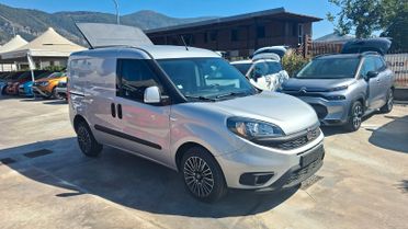 Fiat Doblò Cargo 1.6 MJT con tetto apribile posteriore