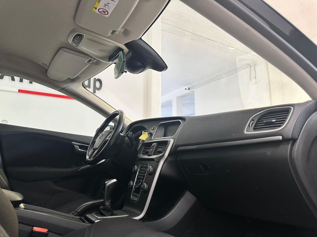 Volvo V40 D2 Geartronic Business N1