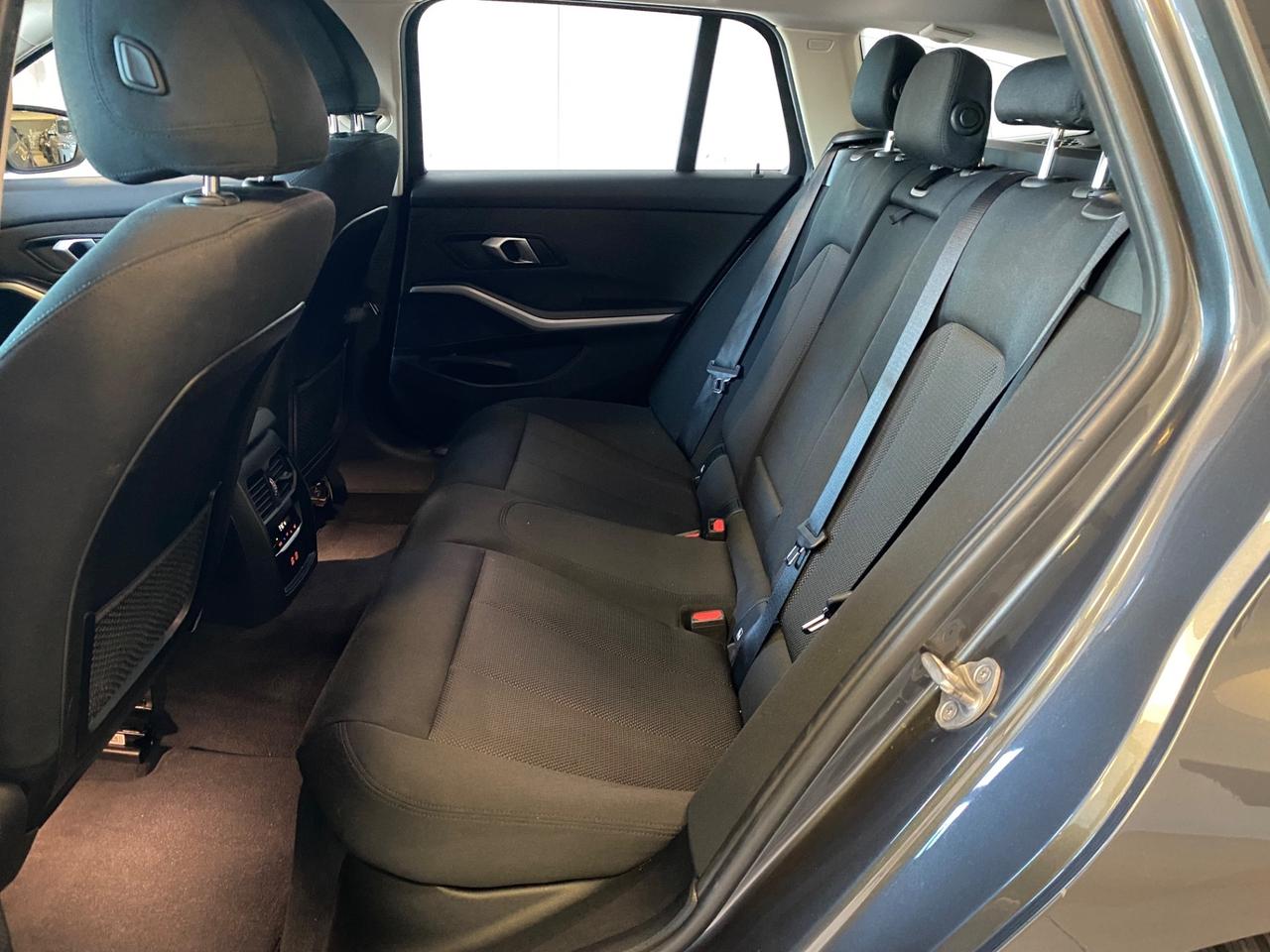 Bmw 318d 48V Touring Business Advantage