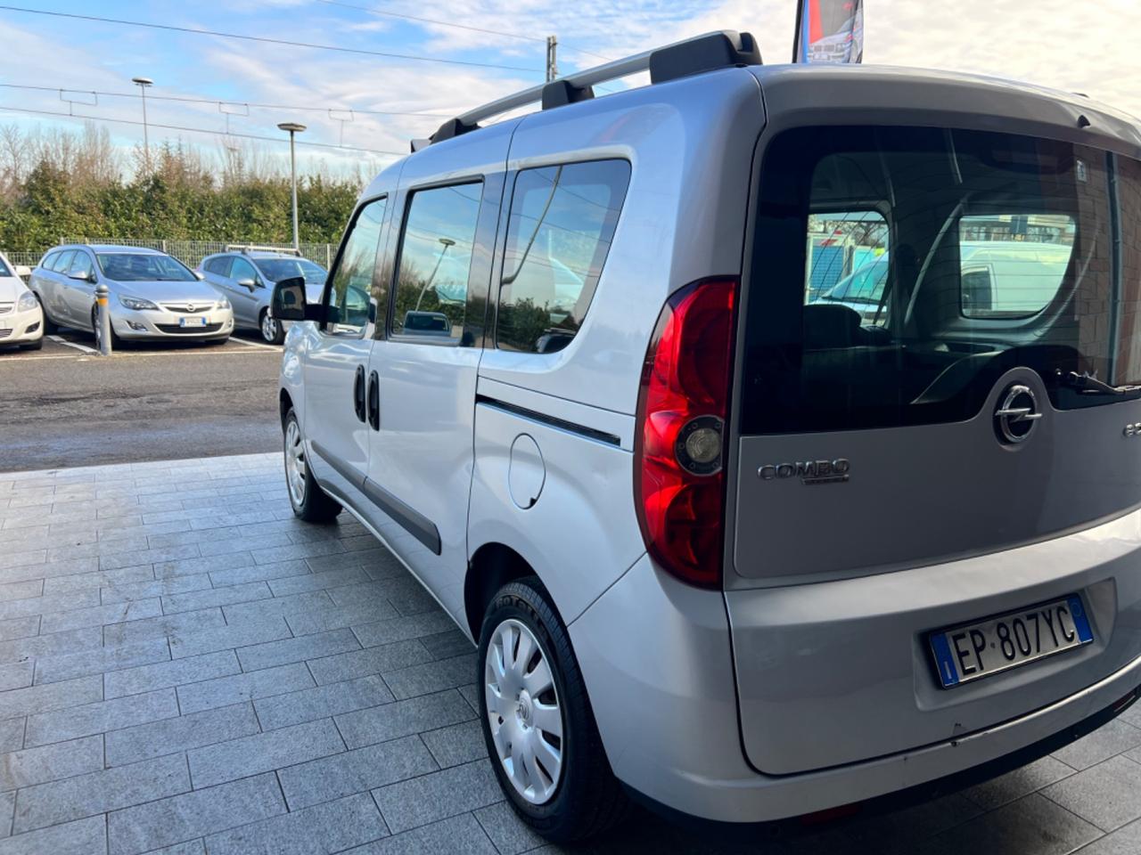 Opel Combo 1.4 Turbo EcoM 120CV PC-TN Cosmo